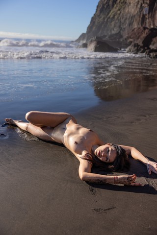 Click to enlarge Click to enlarge